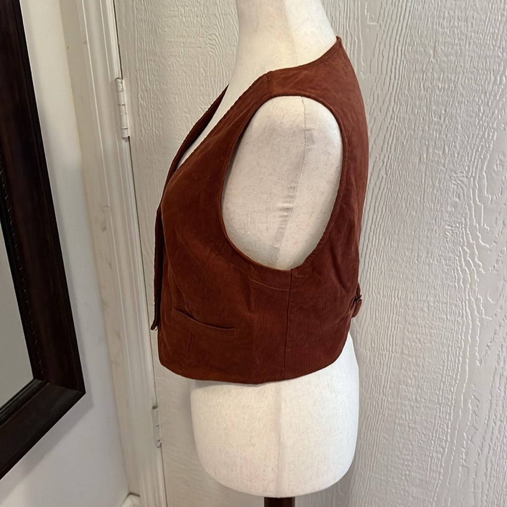 Windsor Rust Button-Up Vest - Picture 4 of 8
